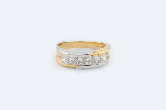 Anello princess cut in oro giallo e oro bianco con diamanti