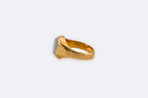 Anello in oro giallo con claire de lune